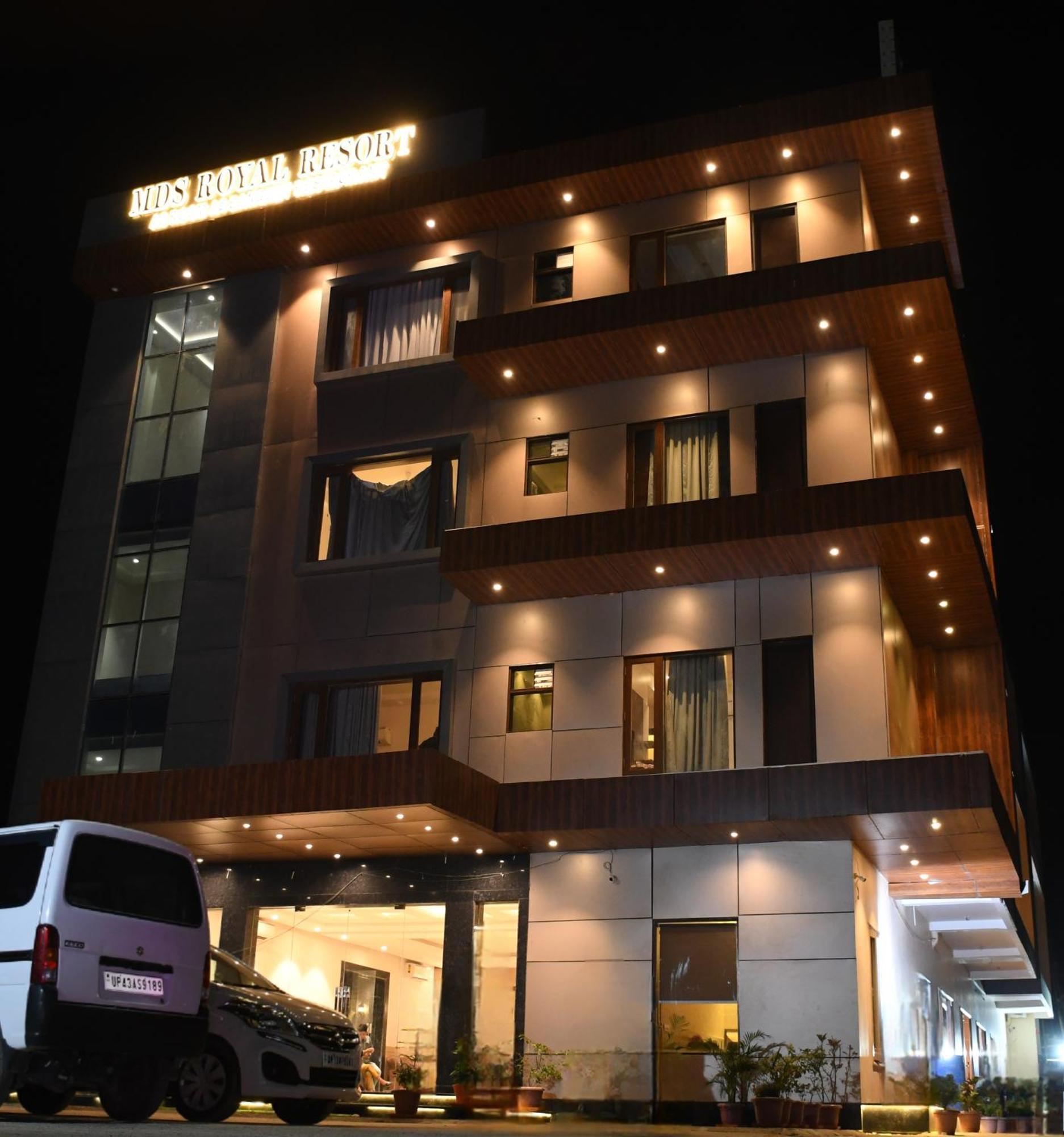 Mds Royal Resort Tulsipur エクステリア 写真