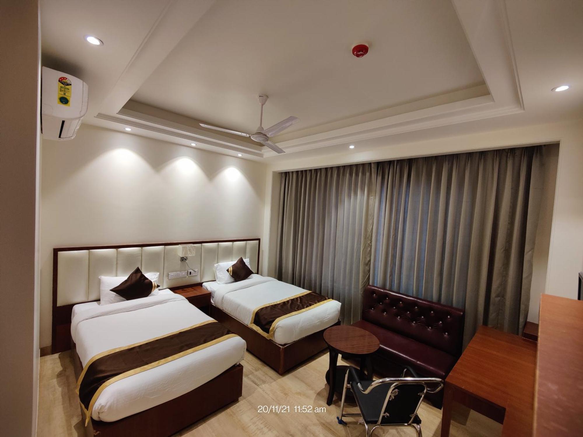 Mds Royal Resort Tulsipur エクステリア 写真